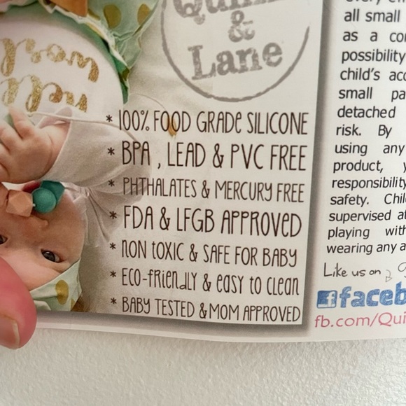 Silicone pacifier clip with chewable ice cream toy - Picture 2 of 4